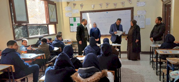 مدير تعليم أبوتشت: انتظام الدراسة في رمضان يعزز جودة التعليم