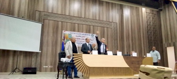 جامعة أسوان تشهد حفل تكريم مدير عام مديرية المالية تقديرًا لمسيرته الوظيفية