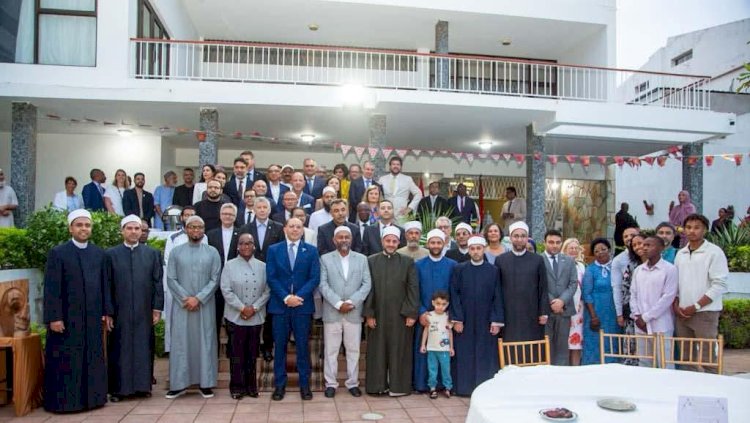 موفدو الأوقاف المصرية في موزمبيق يشاركون في أكبر إفطار رمضاني للجالية المصرية