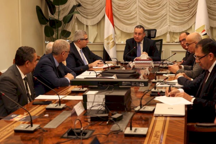 رئيس جامعة أسوان يشارك في اجتماع المجلس الأعلى للجامعات