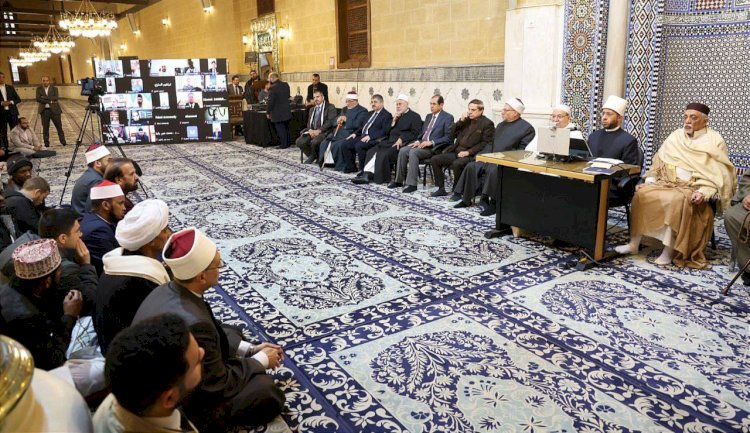 وزير الأوقاف يشهد ملتقى الفكر الإسلامي الدولي بمسجد الإمام الحسين
