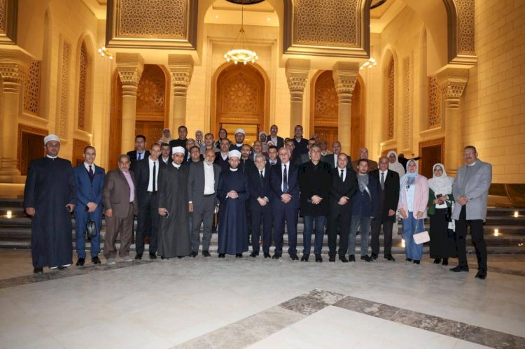 وزير الأوقاف يشارك أبناءه الإفطار السنوي لوزارة الأوقاف بمسجد مصر