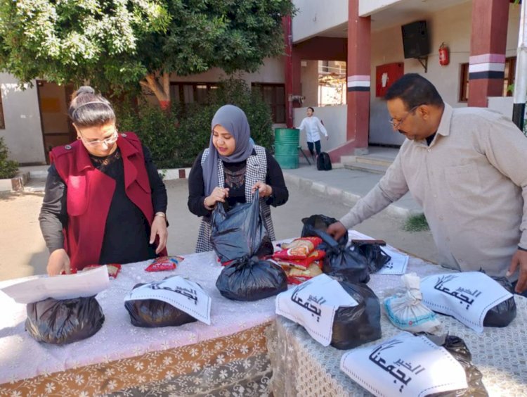 بأيادٍ صغيرة .. تلاميذ أرمنت الابتدائية بنين يشاركون في مبادرة الخير يجمعنا