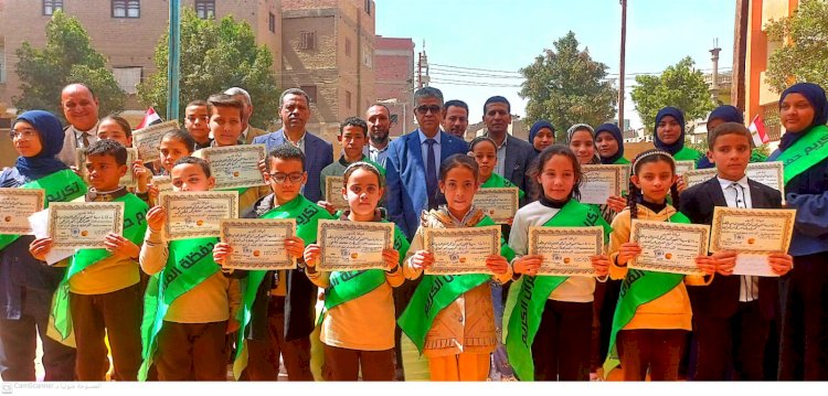 تعليم أبوتشت يحتفي بـ25 حافظًا للقرآن بمدرسة الشهيد محمود ابو المجد بالطود