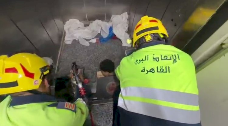 الاجهزة الامنية تنقذ مواطن تم احتجازه داخل مصعد بالقطامية