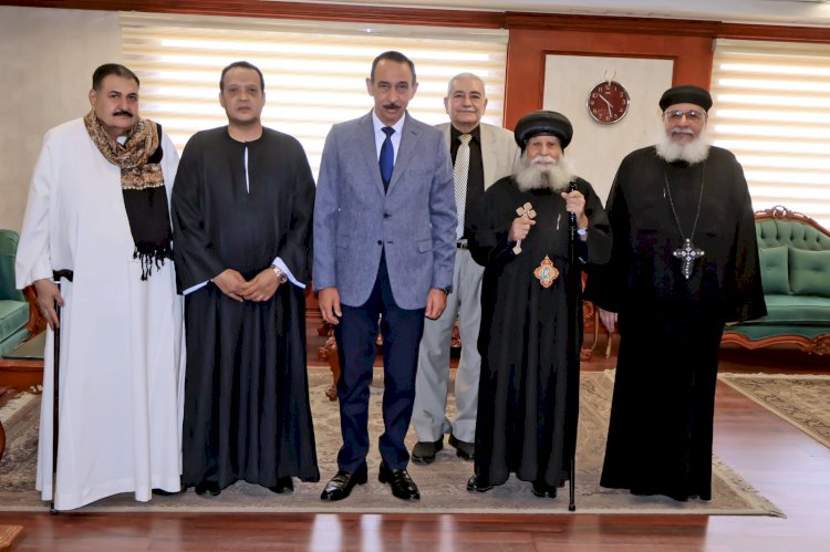 محافظ سوهاج يستقبل المهنئين بعيد الفطر المبارك