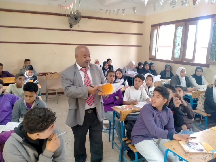 لجنة متابعة وزارية لمدرسة الشيخ حسن الاعدادية بالترامسة -  قنا