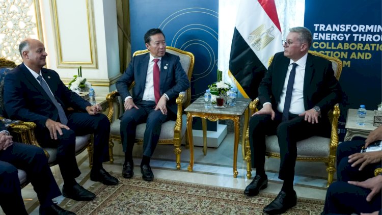 وزير البترول يبحث مع يونايتد انرجي خطط الإنتاج بالصحراء الغربية