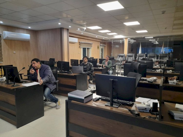 سكرتيرعام بني سويف  يتابع العمل أونلاين عبر مركز السيطرة