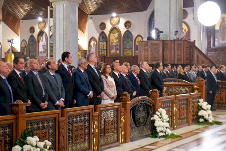 وزيرة التنمية المحلية والبيئة تشهد قداس عيد القيامة المجيد بالكاتدرائية المرقسية