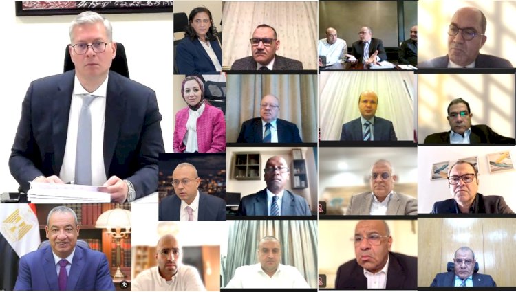 وزير البترول  يعقد عبر الفيديو كونفرانس جمعية أسيوط الوطنية لتصنيع البترول