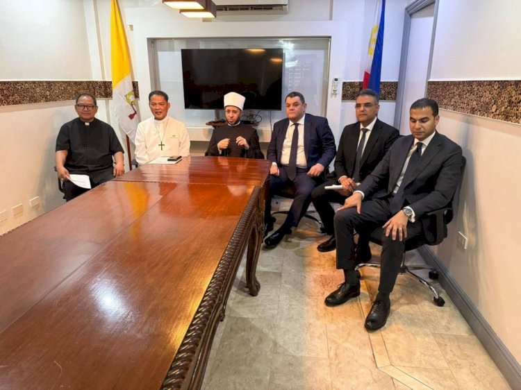 وزير الأوقاف في ضيافة كبير أساقفة الفلبين
