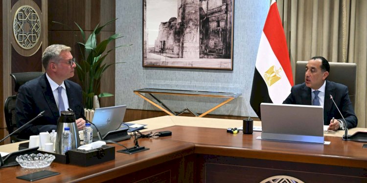 البدء في إجراءات "القيد المؤقت" في البورصة لـ 10 شركات تتبع قطاع البترول