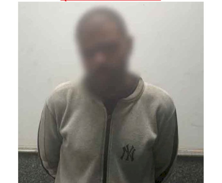 ننشر اسباب قيام عاطل بالتعدي علي سيدتين بالمطواة بالدقهلية