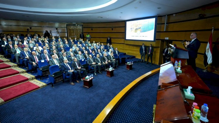 وزير البترول يلتقي رؤساء الشركات  في حوار مفتوح