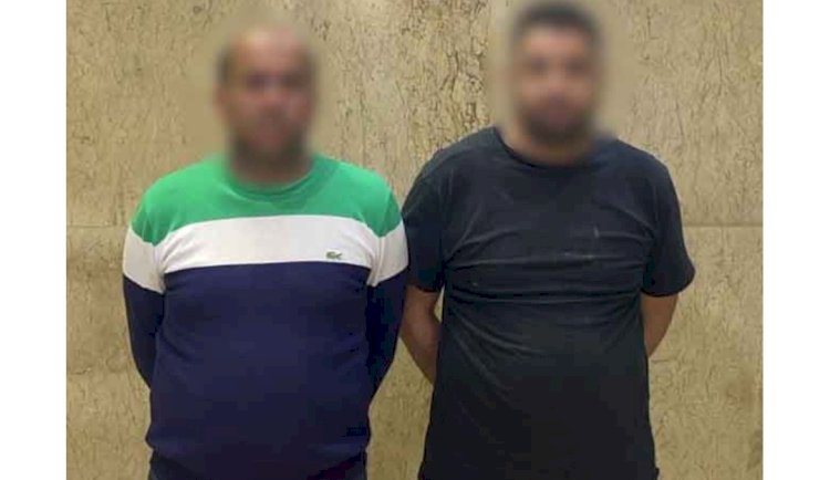 ضبط المتهمين بمنع سيدة وآخرين من الجلوس علي الرصيف بأحد الشوارع بالقاهرة