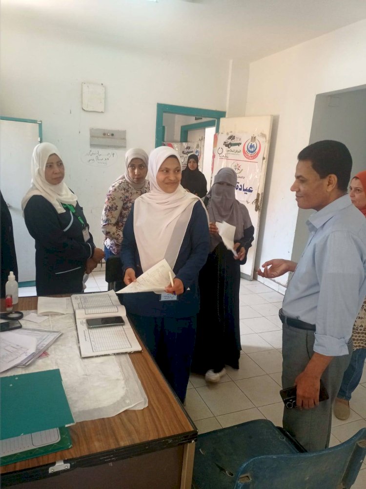 وكيل صحة الأقصر يتفقد قافلة الندافين بالطود ويؤكد: خدمة طبية تليق بالمواطنين