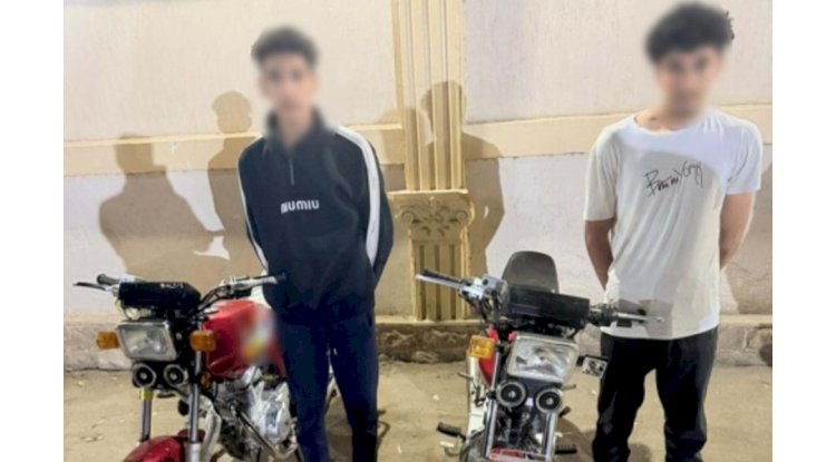 ضبط طالبين لقيامهما باداء حركات استعراضية بدراجتين بالغربية
