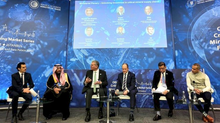وزير البترول يستعرض رؤية قطاع التعدين المصري أمام منتدى المعادن الحرجة بإسطنبول
