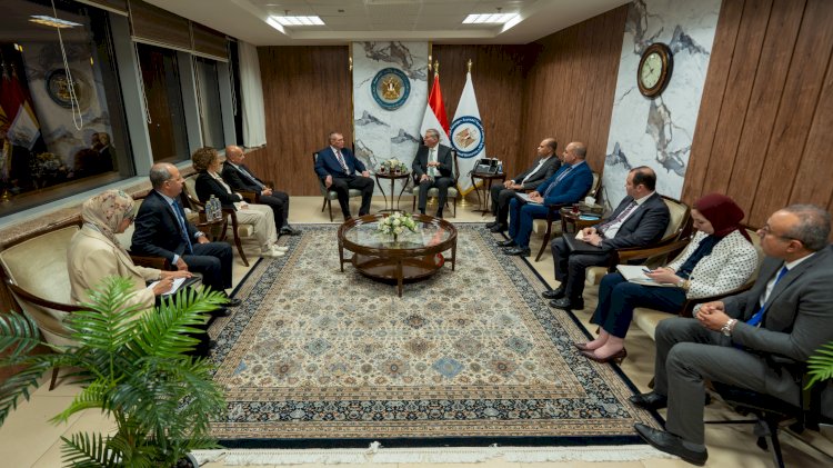 وزير البترول ورئيس اكسون موبيل العالمية يبحثان التعاون بين قطاع البترول والشركة
