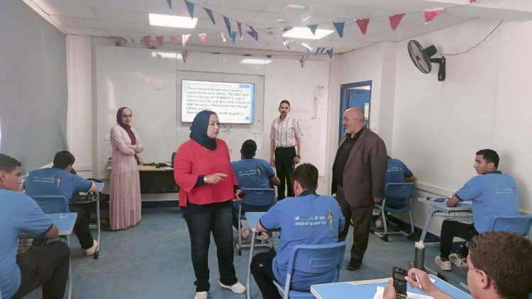 د. وفاء رضا تتفقد امتحانات مدرسة  We للتكنولوجيا التطبيقية بطور سيناء