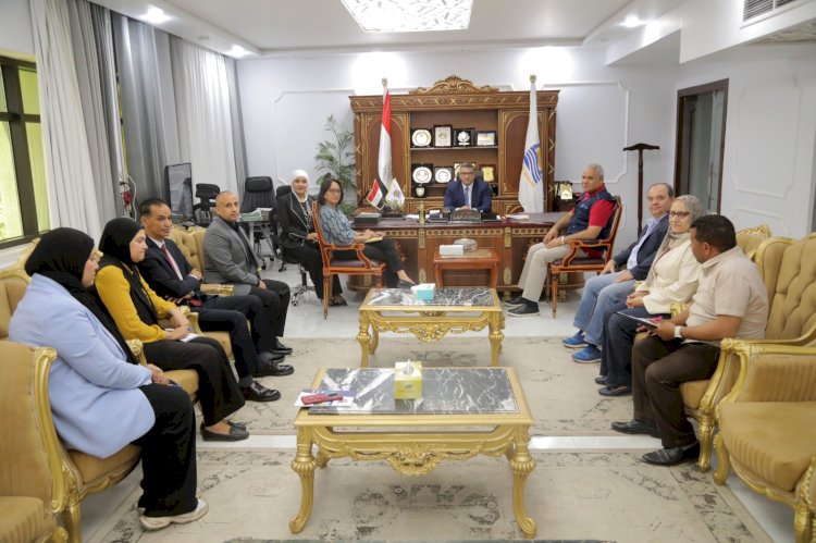 محافظ قنا يستقبل مساعد الأمين العام لمنظمة الفاو لبحث سبل تحديث تقنيات الري