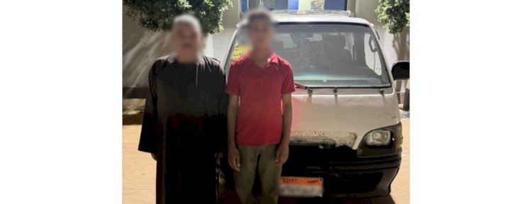 نكشف فيديو جلوس سائق أعلى سقف سيارة بالمنيا