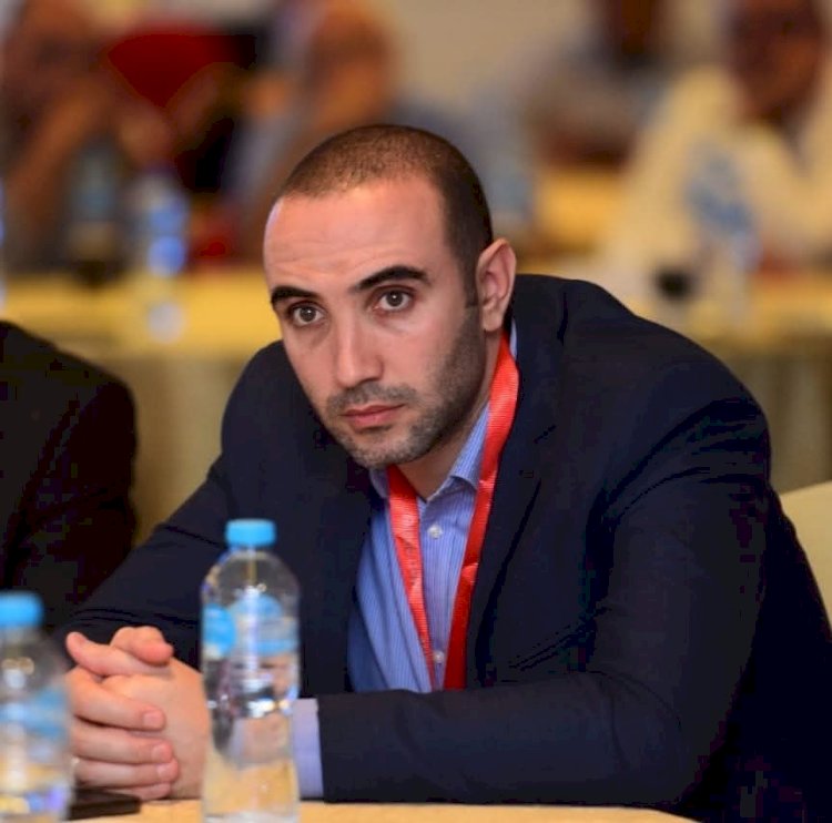الراحة النفسية قبل العلاج.. سر تعلق أهالي سوهاج بدكتور إسلام حسن محمد