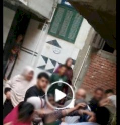 نكشف فيديو قيام عاطل بالتعدي بمطواة علي عامل بالدقهلية