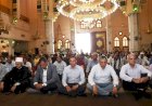 رئيس جامعة أسوان يشهد صلاة الجمعة بالمسجد الجامع