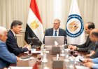 وزير البترول يبحث مع إيني الإيطالية خطط زيادة انتاج الغاز وحفر آبار جديدة
