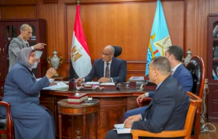 غادة النحاس تناقش عدد من الملفات الحيوية ومشكلات الدوائر بكفر الشيخ