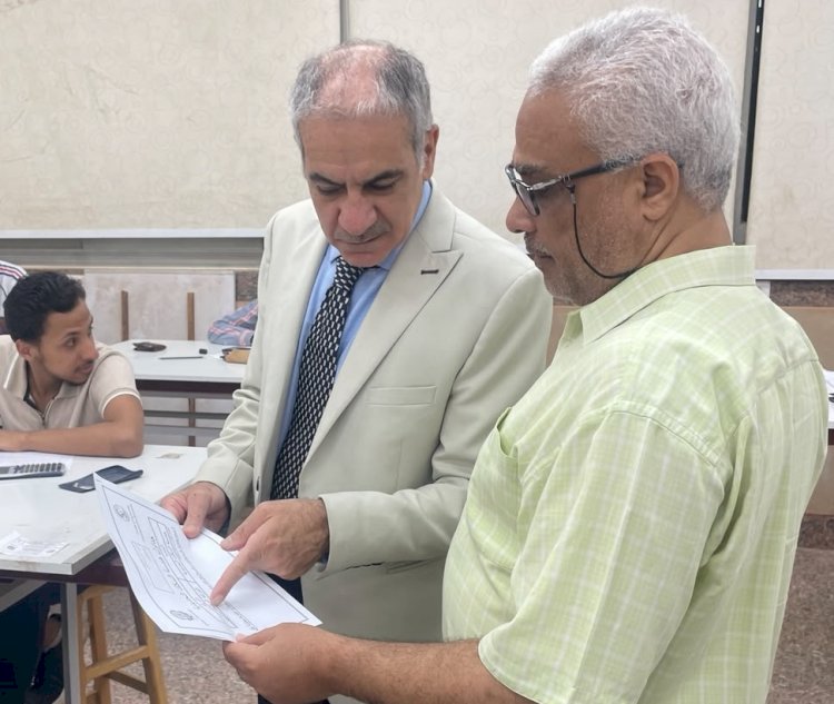 رئيس جامعة أسوان يتابع سير امتحانات كلية الهندسة في أبوالريش