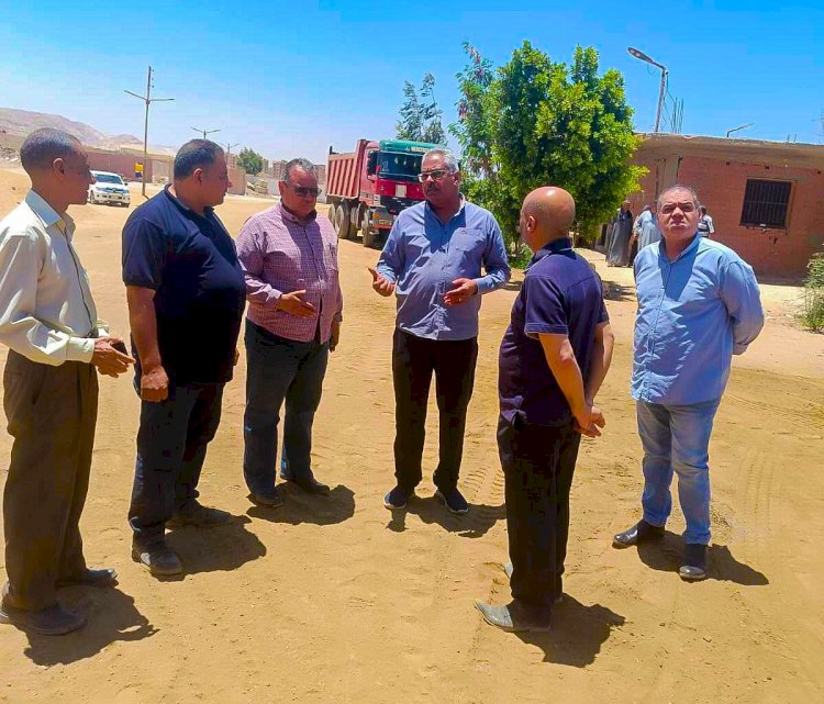 نائب محافظ سوهاج يتفقد جاهزية الخلاطة الأسفلتية بالجبل الغربي استعداداً لخطة الرصف 2026/2027