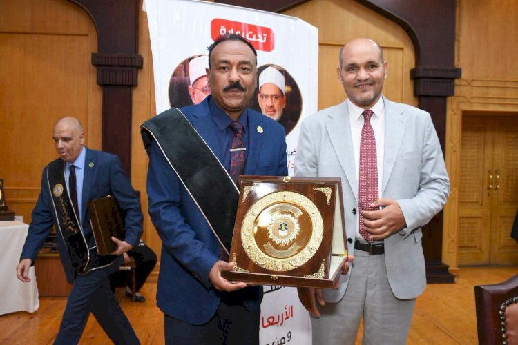 د. عصمت رضوان يفوز بجائزة جامعة الأزهر التقديرية الأولى