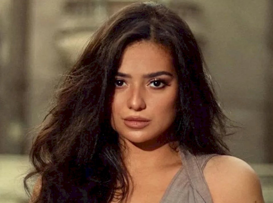 ثراء جبيل تكسر الصمت.. وفنانات واجهن العنف الجسدي خلف الكواليس