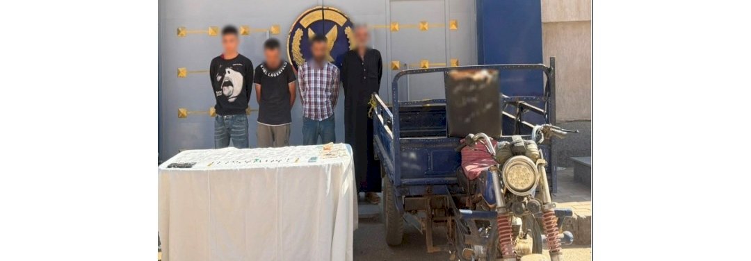نكشف فيديو قيام ثلاثة عاطلين بالإتجار في المخدرات  ببنى سويف