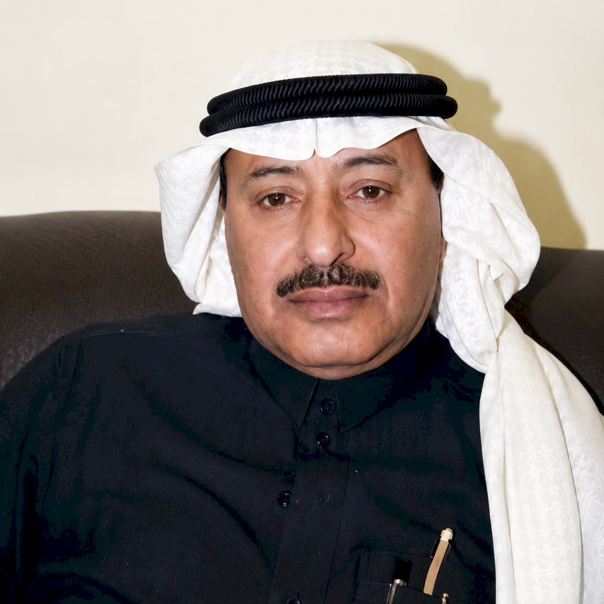 من الملاعب لمنصات الإنجاز العالمي..علي بن أحمد الغامدي يتوج بجائزة الرجل الذهبي