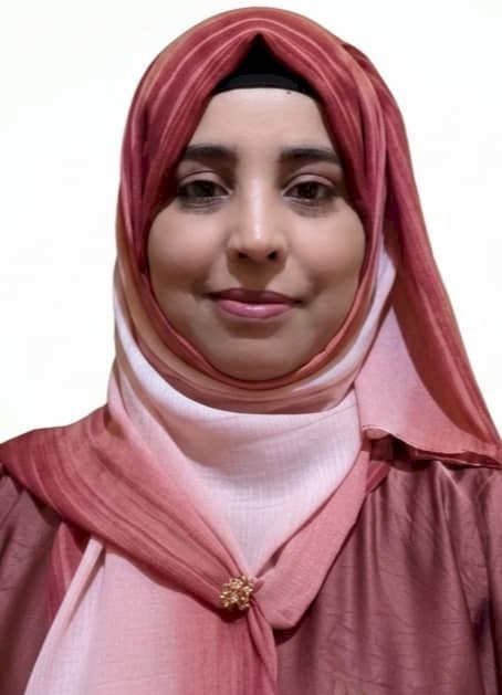قصة قصيرة : عناق خلف القضبان... بقلم  لبنى القدسي- اليمن