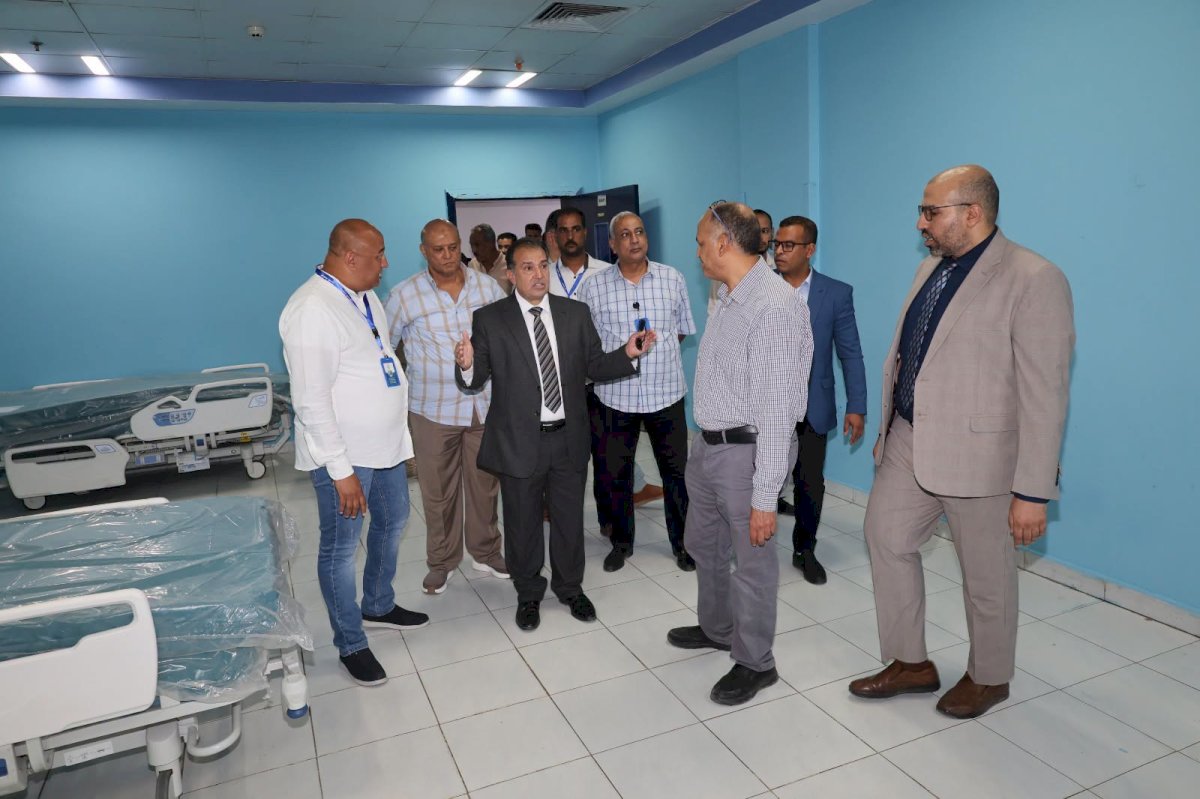 رئيس جامعة قنا يفتتح غرفة الإنعاش القلبي الرئوي بمستشفى المرزوق