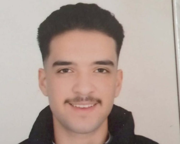 مليون مبروك يا خالد للنجاح في الثانوية العامة بدرجة امتياز