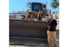 حقيقة فيديو قيام قائد لودر الإستيلاء على مواد بناء من داخل مخزن بشمال سيناء