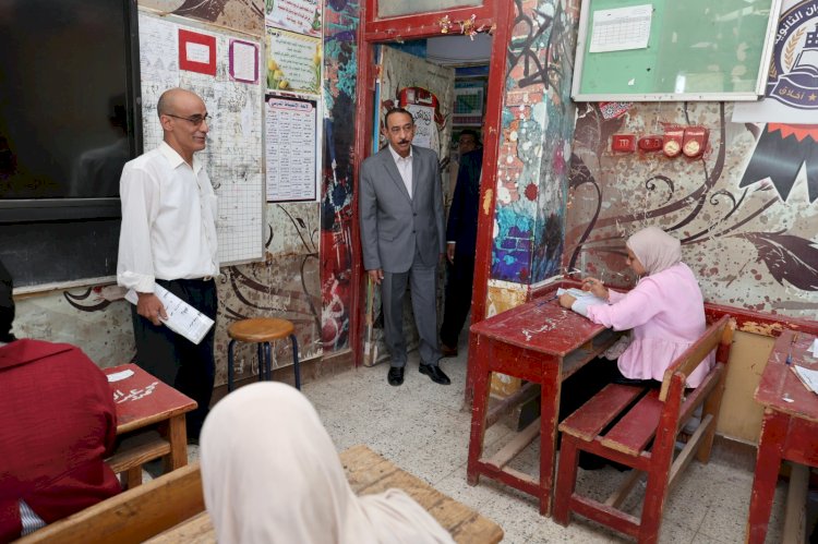 محافظ سوهاج يتفقد لجان الثانوية بمدارس مركز ومدينة دار السلام