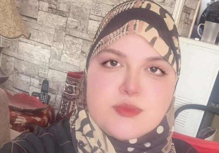 قصة قصيرة : وطن في زجاجة شاي...بقلم إيناس محمد عتمان