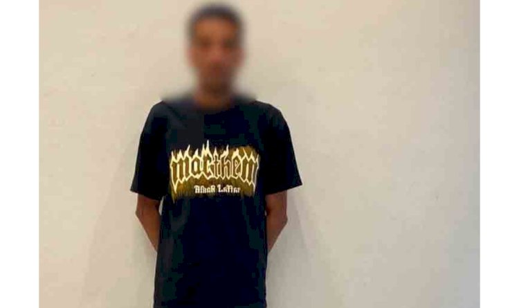 ضبط موظف لقيامه بطرد زوجته وشقيقها من المنزل تحت تهديد الاسلحة بالسويس