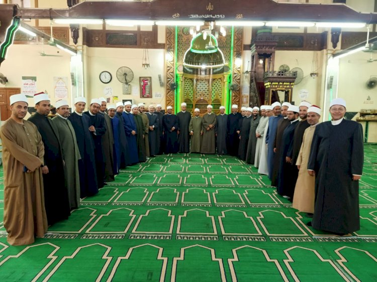 الأوقاف تُسيِّر قافلة دعوية  إلى مساجد إدارتي أوقاف شمال  وشمال شرق القاهرة