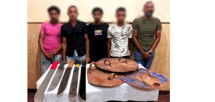 نكشف فيديو قيام عدد من الأشخاص بالتلويح بألاسلحة بالأسكندرية