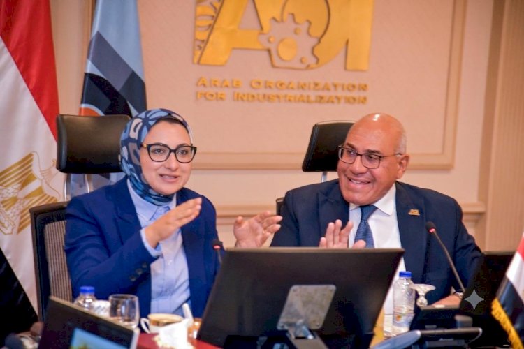 رئيس العربية للتصنيع يبحث مع محافظ الوادي الجديد تصنيع وتلبية احتياجات المحافظة