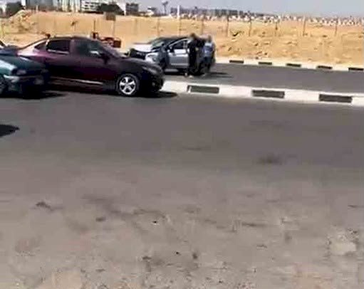 الاجهزة تزيل شكوي استيلاء مالك ورشة علي رصيف عقار بالقاهرة