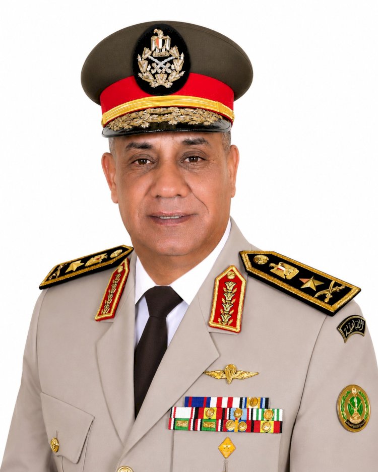 محافظ سوهاج يهنئ وزير الدفاع بمناسبة ذكرى ثورة 23 يوليو المجيدة